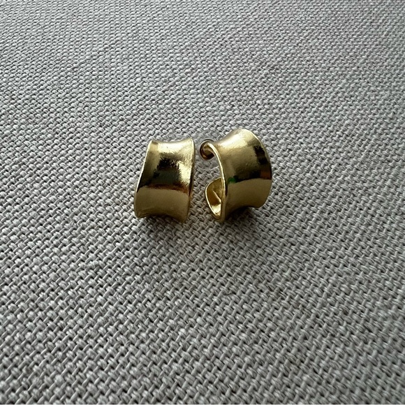 Organic Wide Gold Hoops - Picture 6 of 7